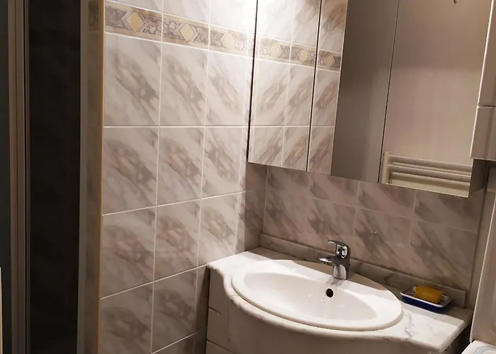 Appartement à Avec Balcon Et Vue Sur Les Montagnes - Fr-1-812-53 Cauterets